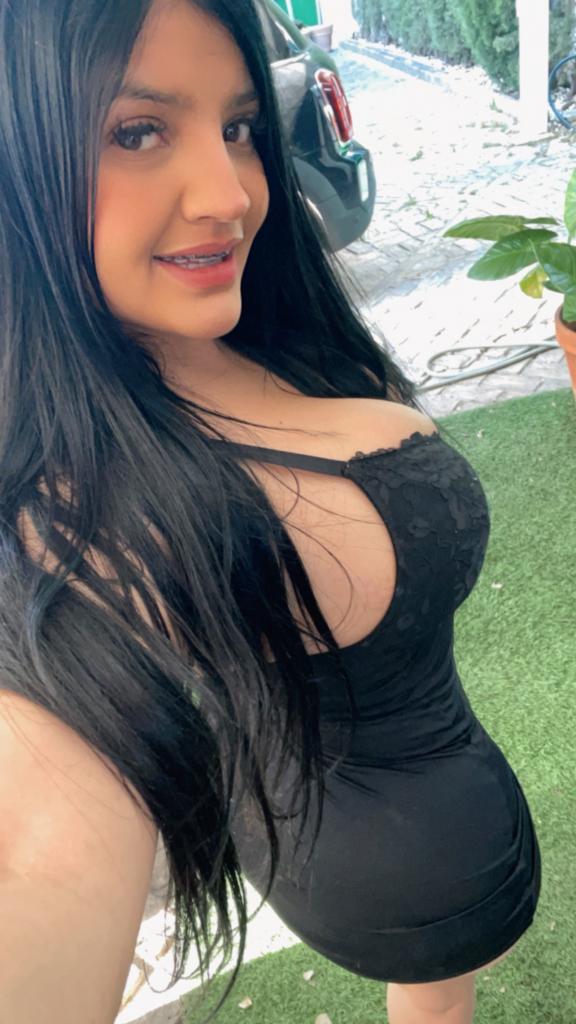 664441873: Chica busca chico en Sevilla