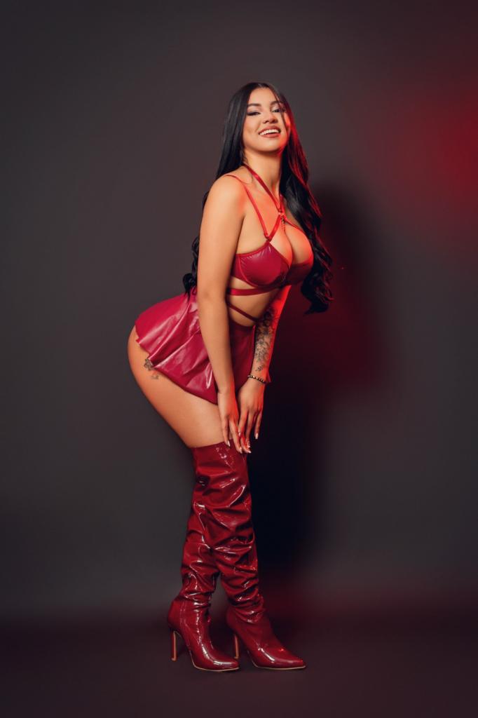Chica busca chico en Málaga: Chica busca chico