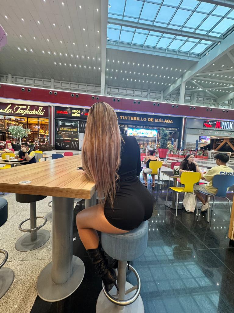 Chica busca chico en Sevilla: Chica busca chico