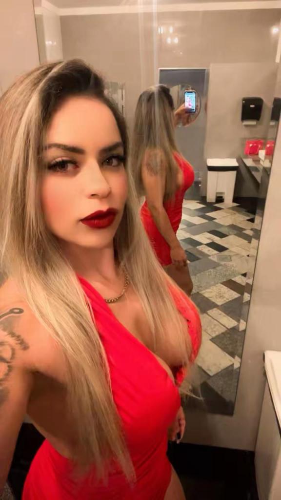 Chica busca chico en Tenerife: 