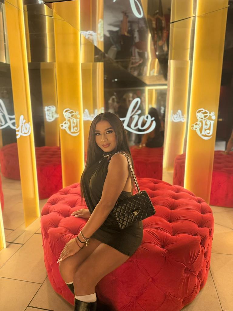 669076264: Transexual en Ibiza
