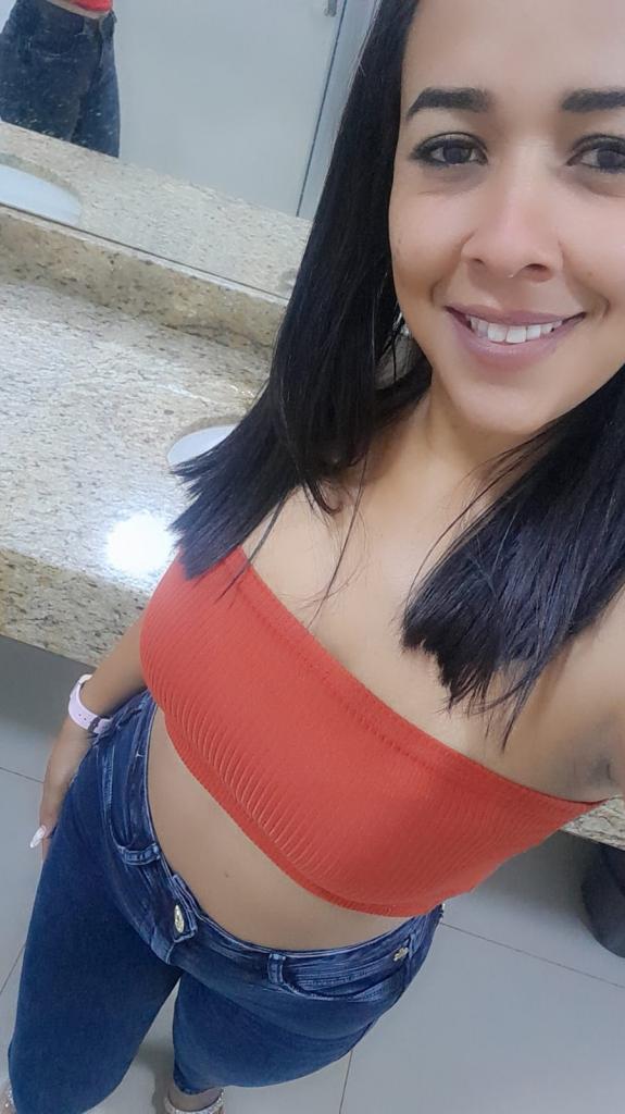 745032106: Chica busca chico en Málaga