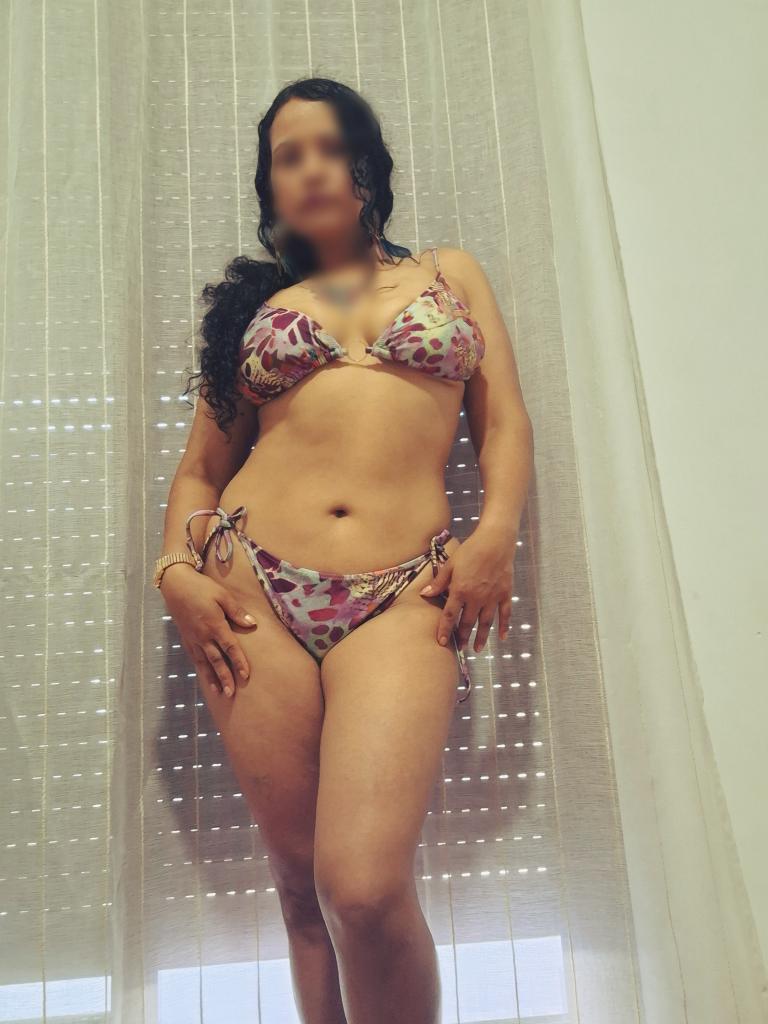 Chica busca chico en Almería: Chica busca chico