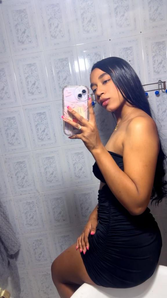 Chica busca chico en Almería: 