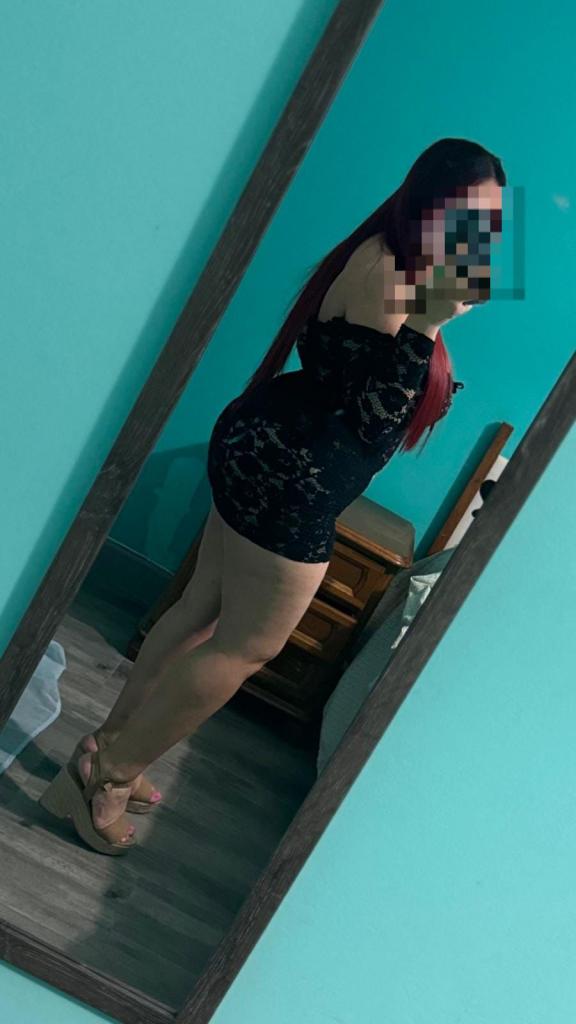 Chica busca chico en Almería: 