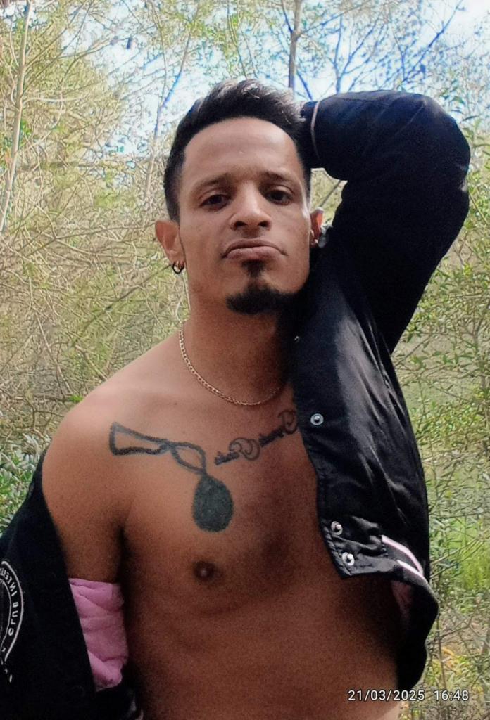 607566225: Chico busca chica en Mallorca