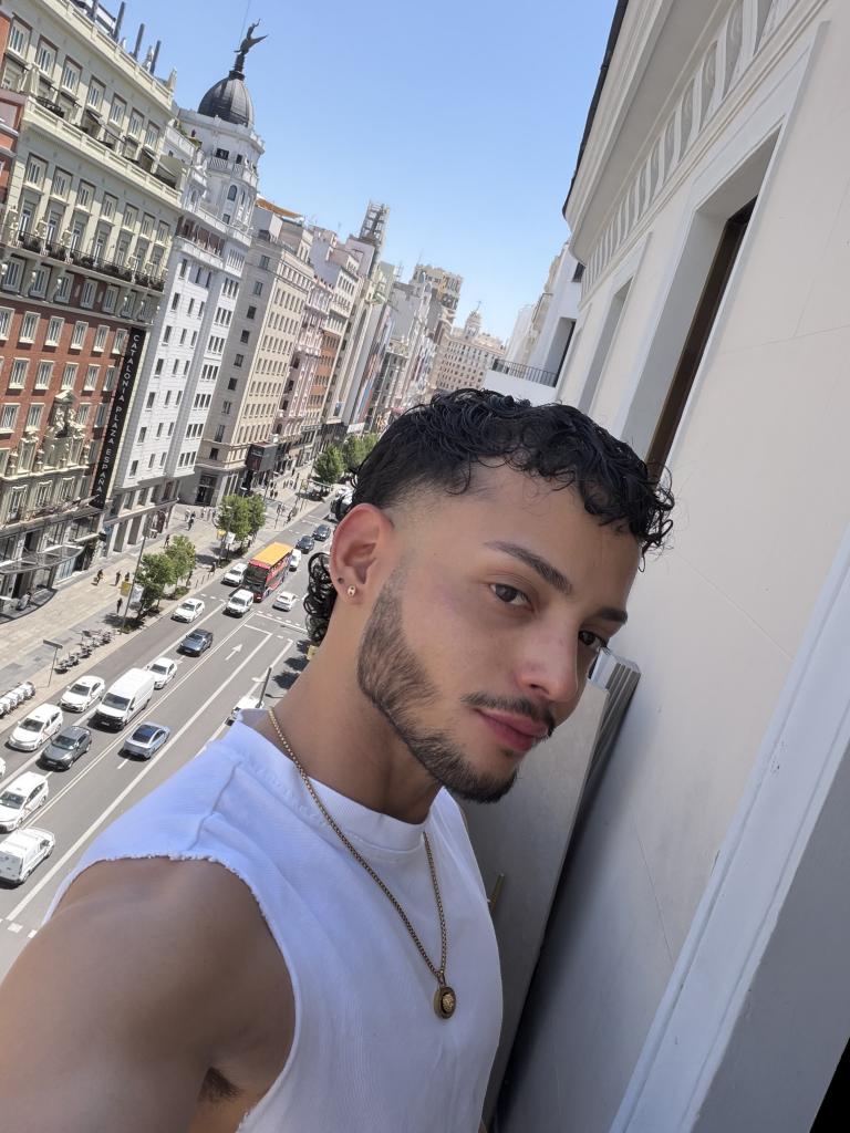 644700717: Chico busca chica en Madrid