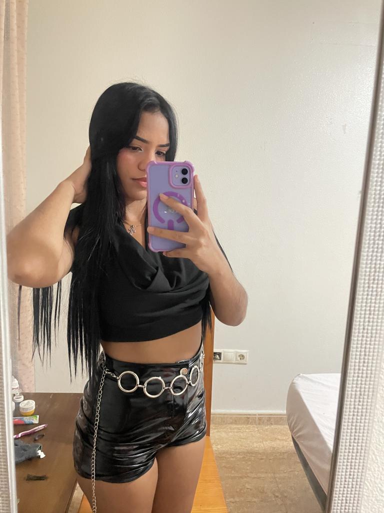 Chica busca chico en Alicante: Chica busca chico