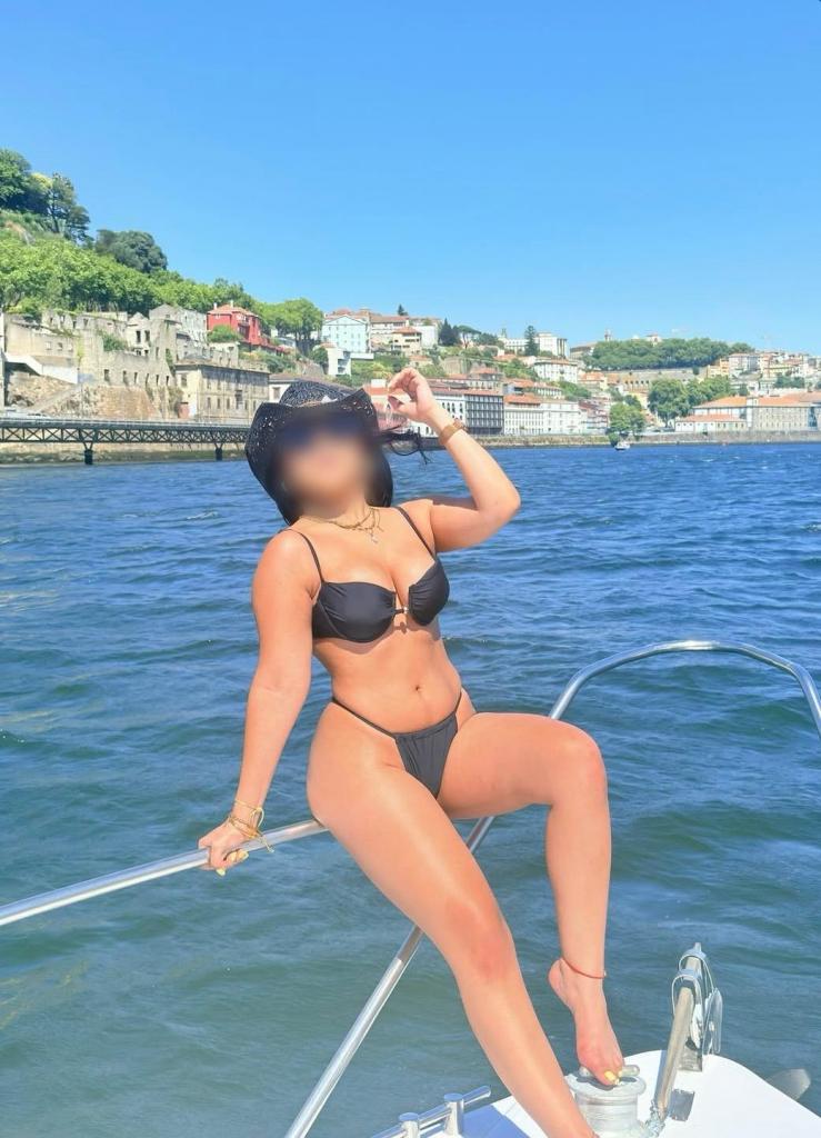 643631709: Chica busca chico en Orense