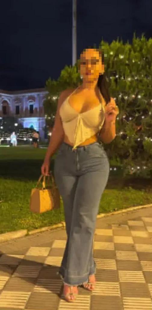 Chica busca chico en Cádiz: 