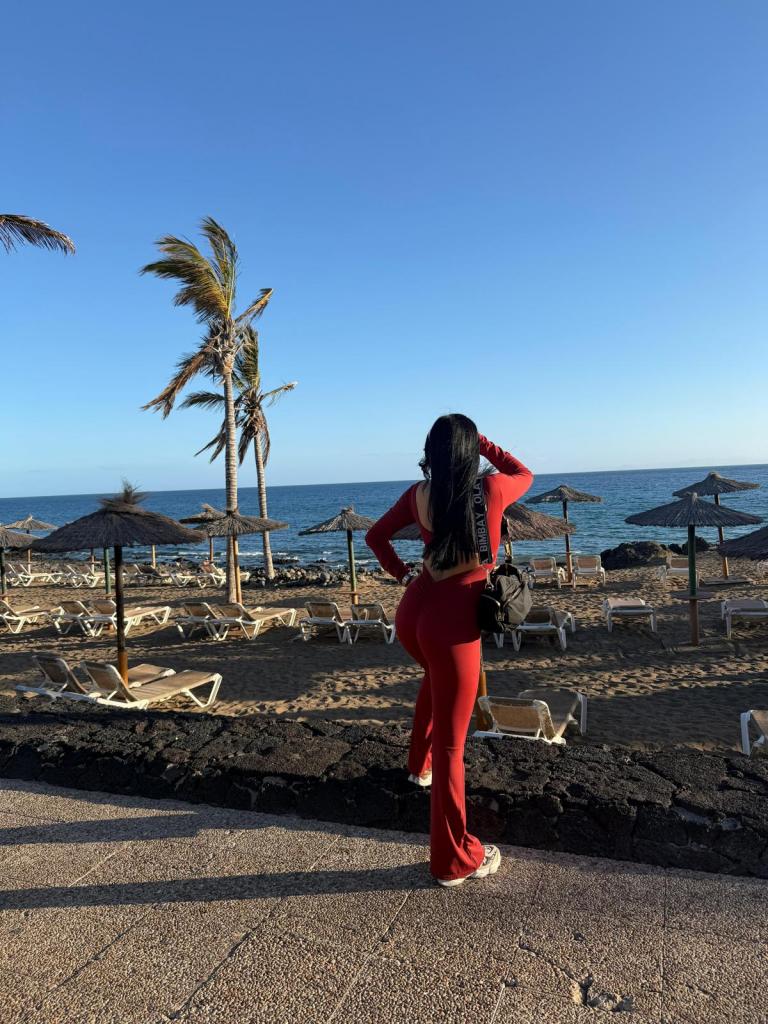 Chica busca chico en Tenerife: 