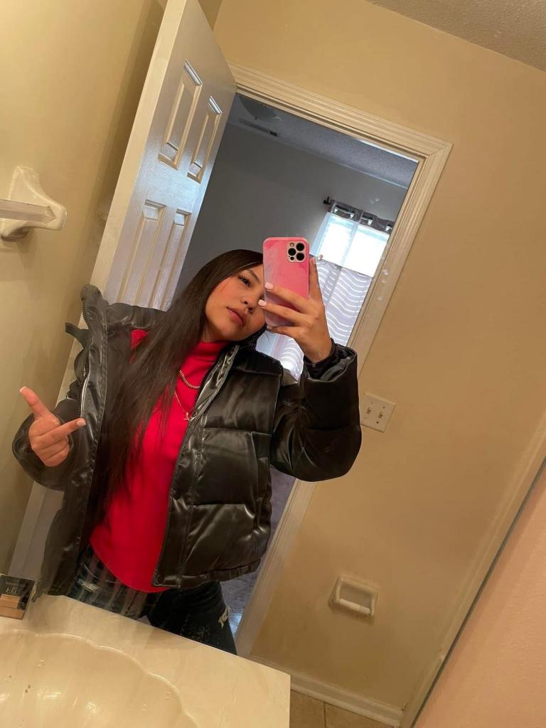 Chica busca chico en Almería: 