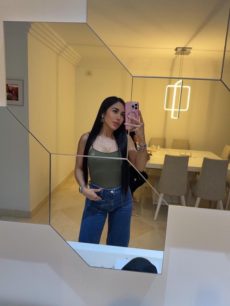 Chica busca chico en Cádiz: 