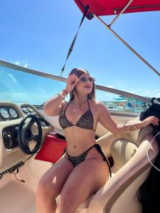 634393568: Chica busca chico en La Coruña
