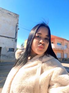 631640874: Chica busca chico en Barcelona