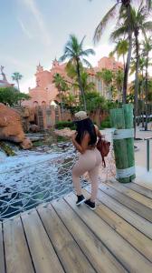 632105358: Chica busca chico en Gerona