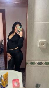 633592046: Chica busca chico en Gerona