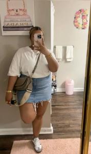 742039530: Chica busca chico en Badajoz