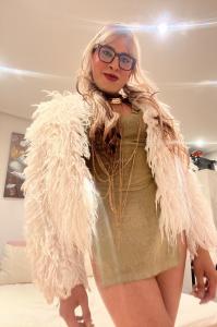662475434: Transexual en Ibiza