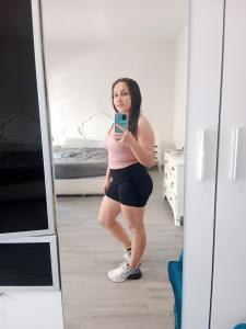 658359621: Chica busca chico en Cádiz