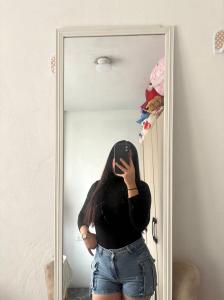 664581335: Chica busca chico en Alicante