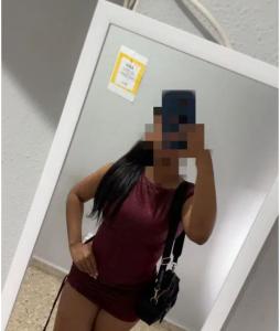 672551589: Chica busca chico en Orense