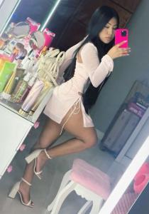 613980864: Chica busca chico en La Coruña