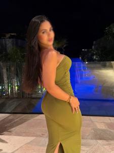 610671464: Chica busca chico en Barcelona