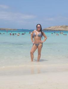 745031884: Chica busca chico en Huesca