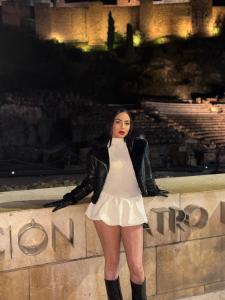 671321499: Chica busca chico en Málaga