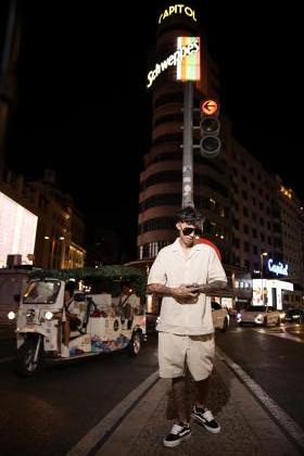 677404449: Chico busca chica en Alicante