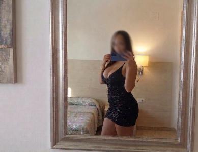 631297057: Chica busca chico en Barcelona