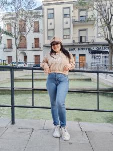 658359621: Chica busca chico en Cádiz