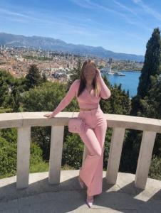 614600091: Chica busca chico en Barcelona