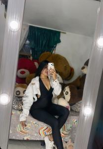 611213786: Chica busca chico en Barcelona