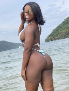 633882439: Chica busca chico en Málaga