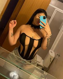 722348534: Chica busca chico en Barcelona