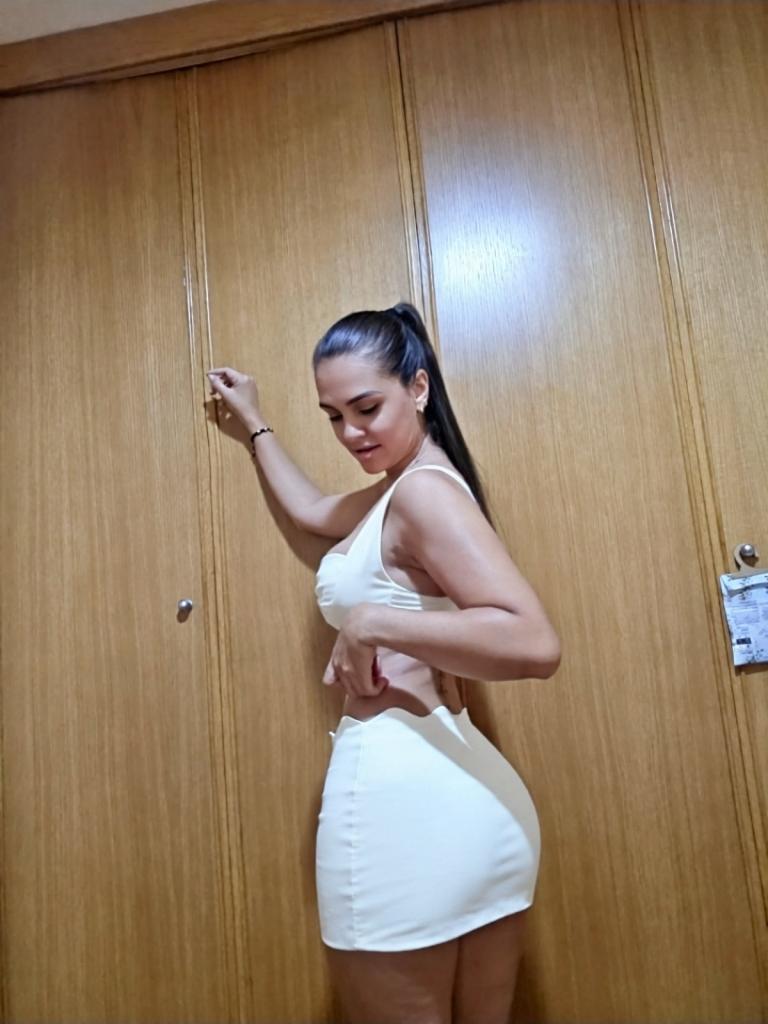 667757675: Chica busca chico en Tenerife