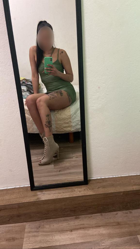 613799459: Chica busca chico en Almería