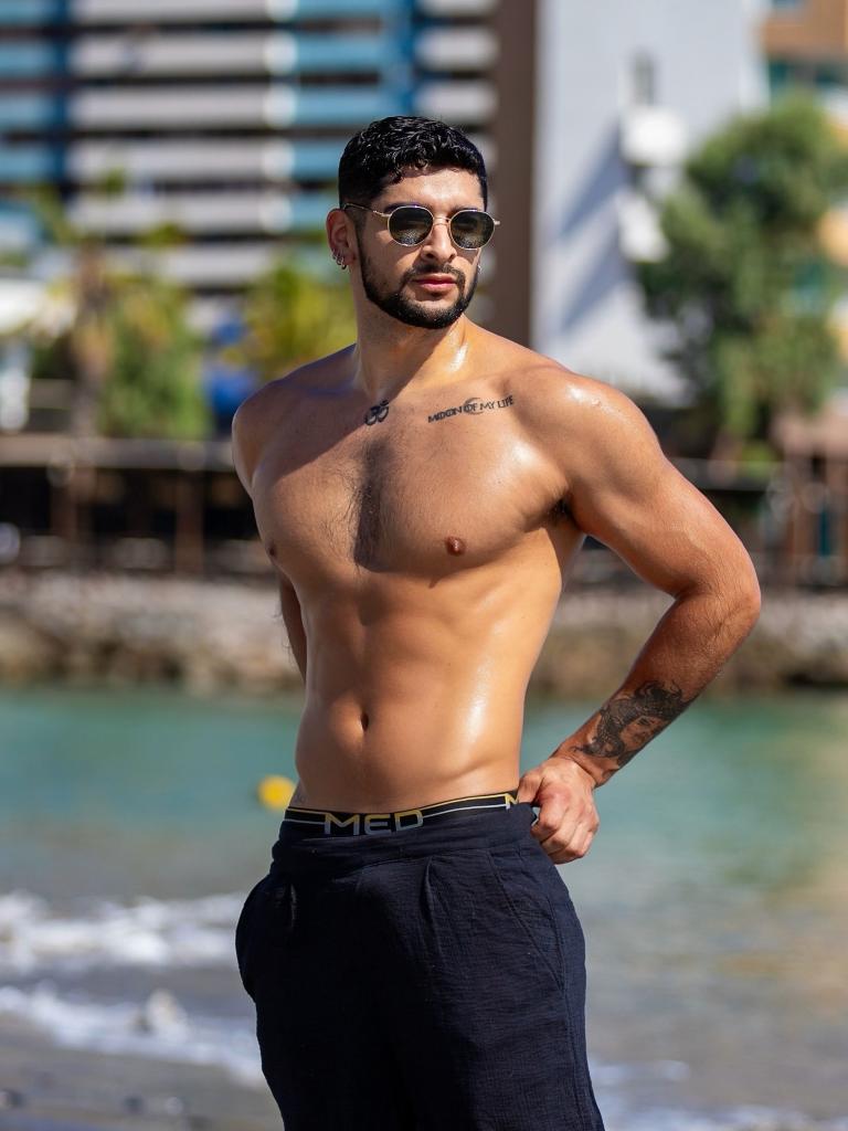 664280951: Chico busca chica en Alicante