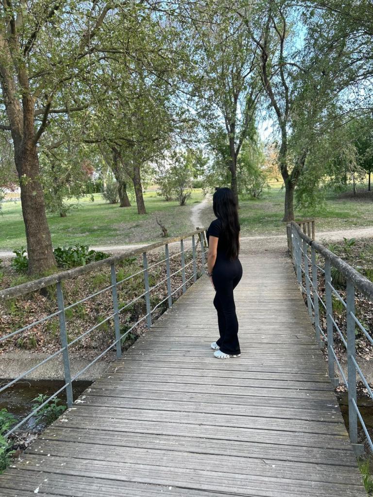 612255352: Chica busca chico en Madrid
