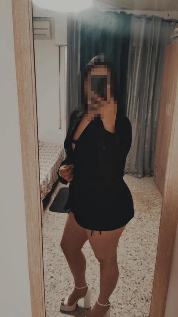 Chica busca chico en Cádiz: 