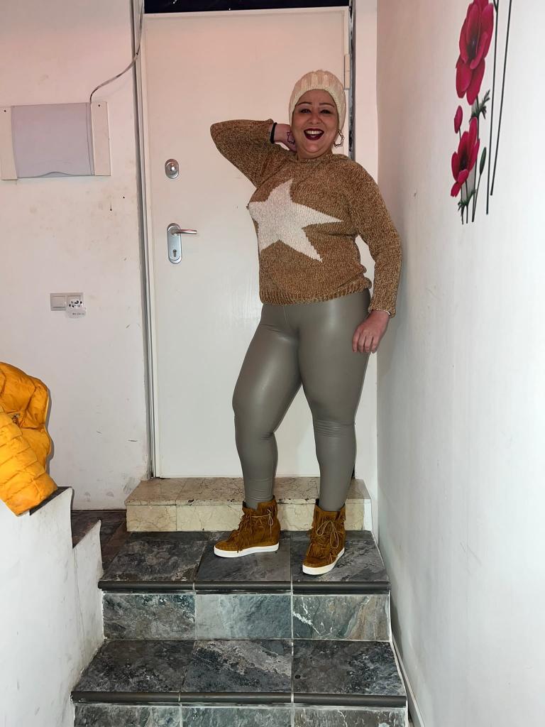 722272164: Chica busca chico en Sevilla