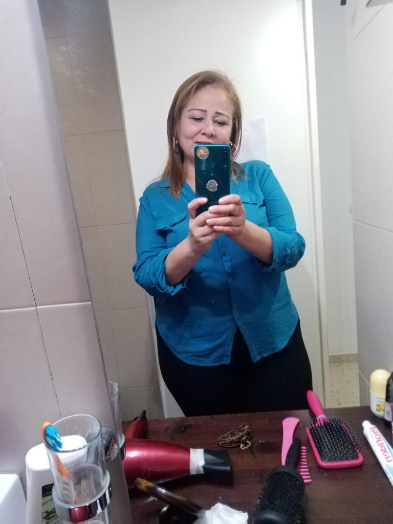 722272164: Chica busca chico en Sevilla