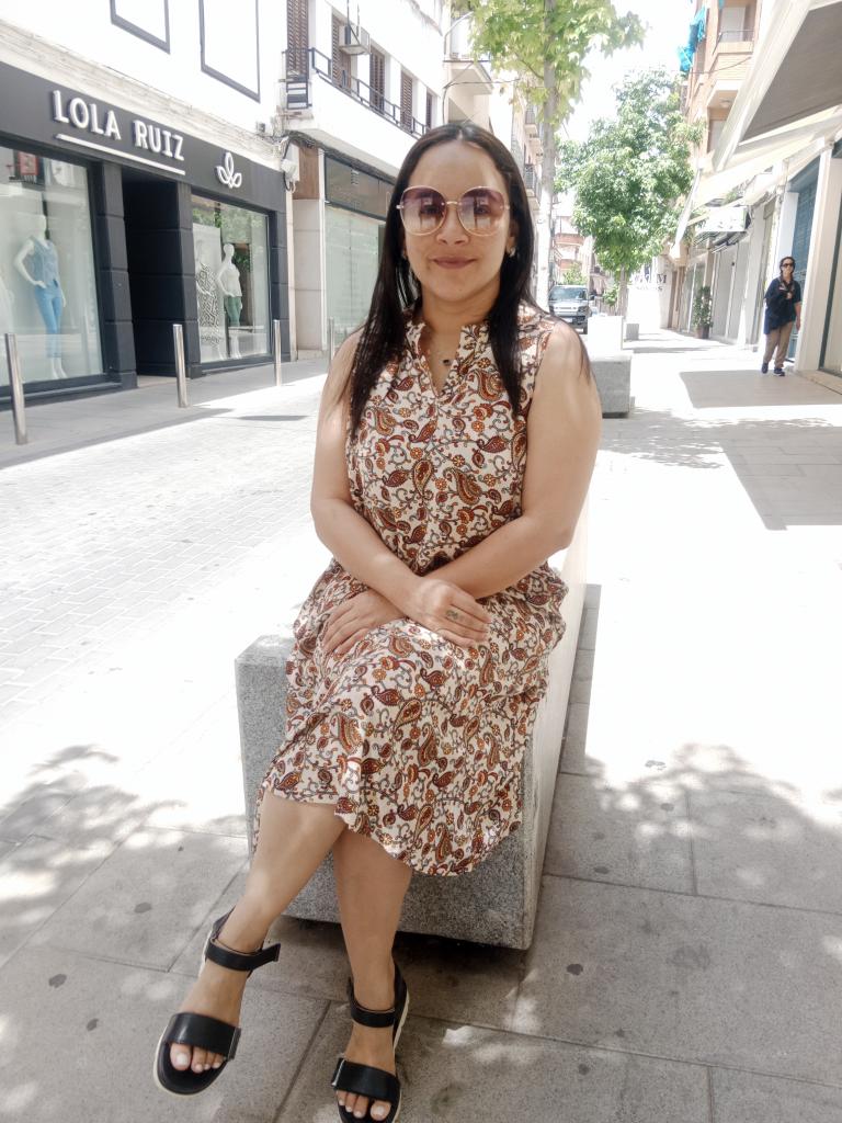 658359621: Chica busca chico en Cádiz