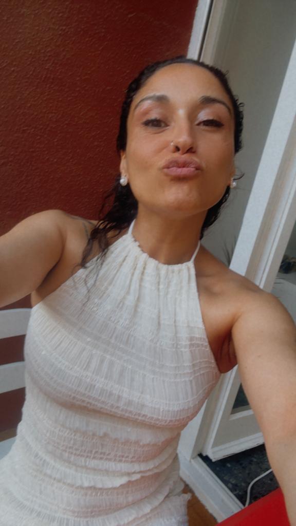 624458190: Chica busca chico en Barcelona