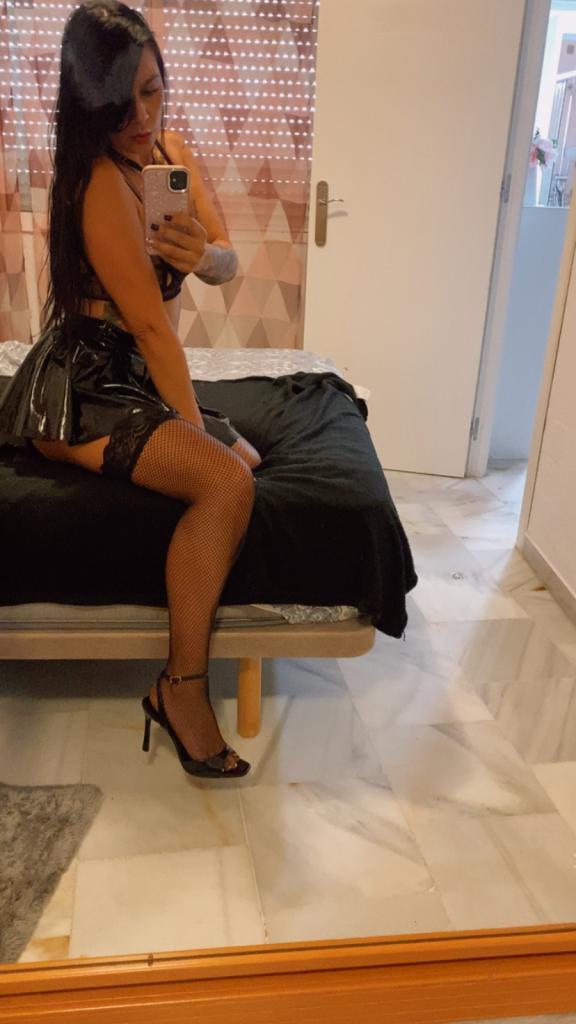 610865194: Chica busca chico en Málaga