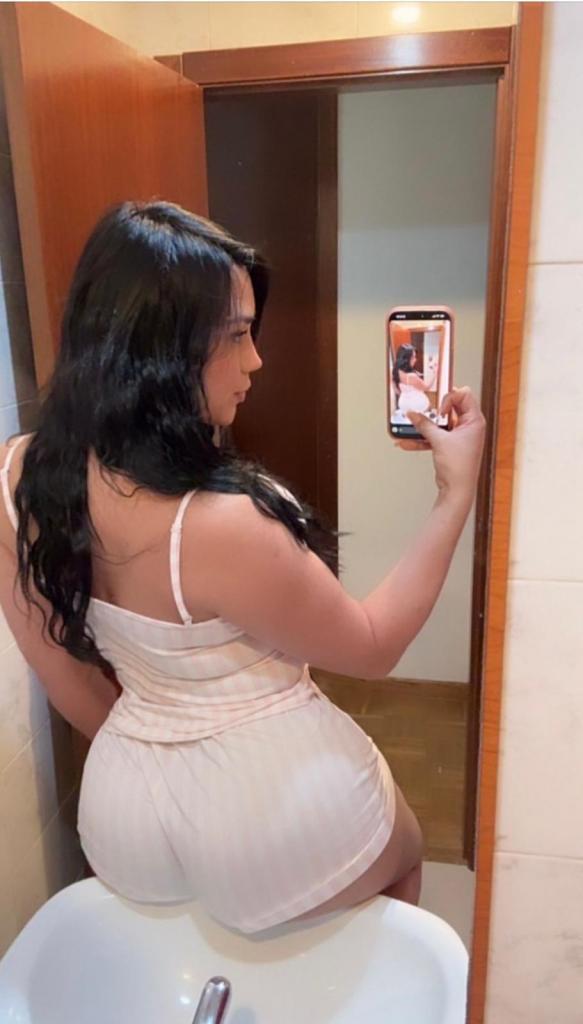 Chica busca chico en Menorca: 