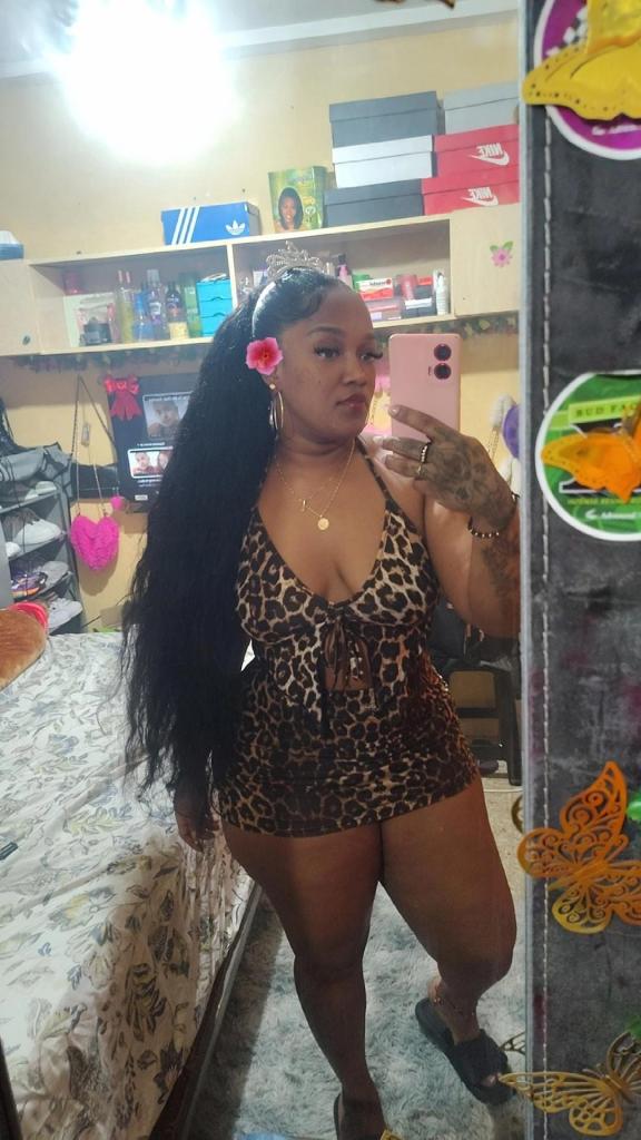613784229: Chica busca chico en Murcia