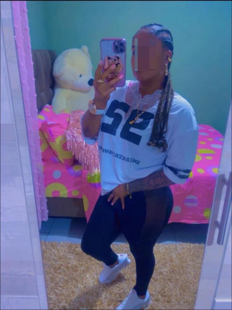 673241456: Chica busca chico en Huelva